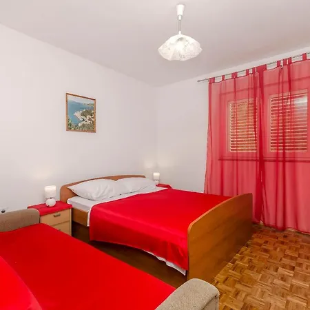 Apartment Mirjana *